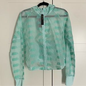 Nike Women’s packable windbreaker